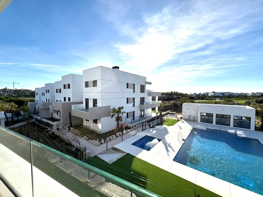 Middle Floor Apartment Estepona