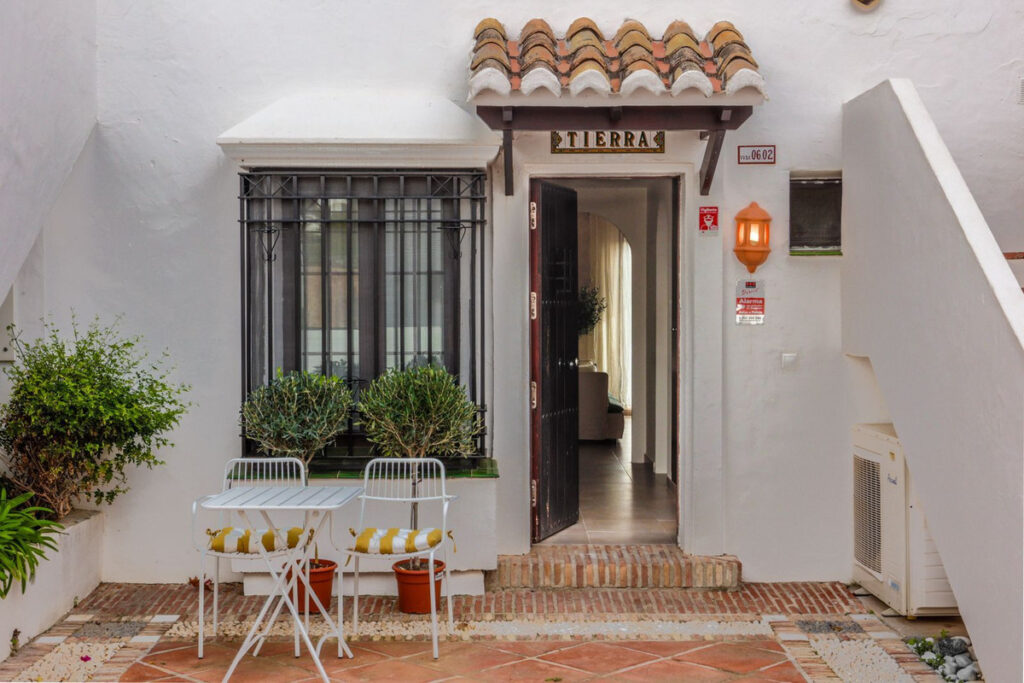 Middle Floor Apartment Los Monteros