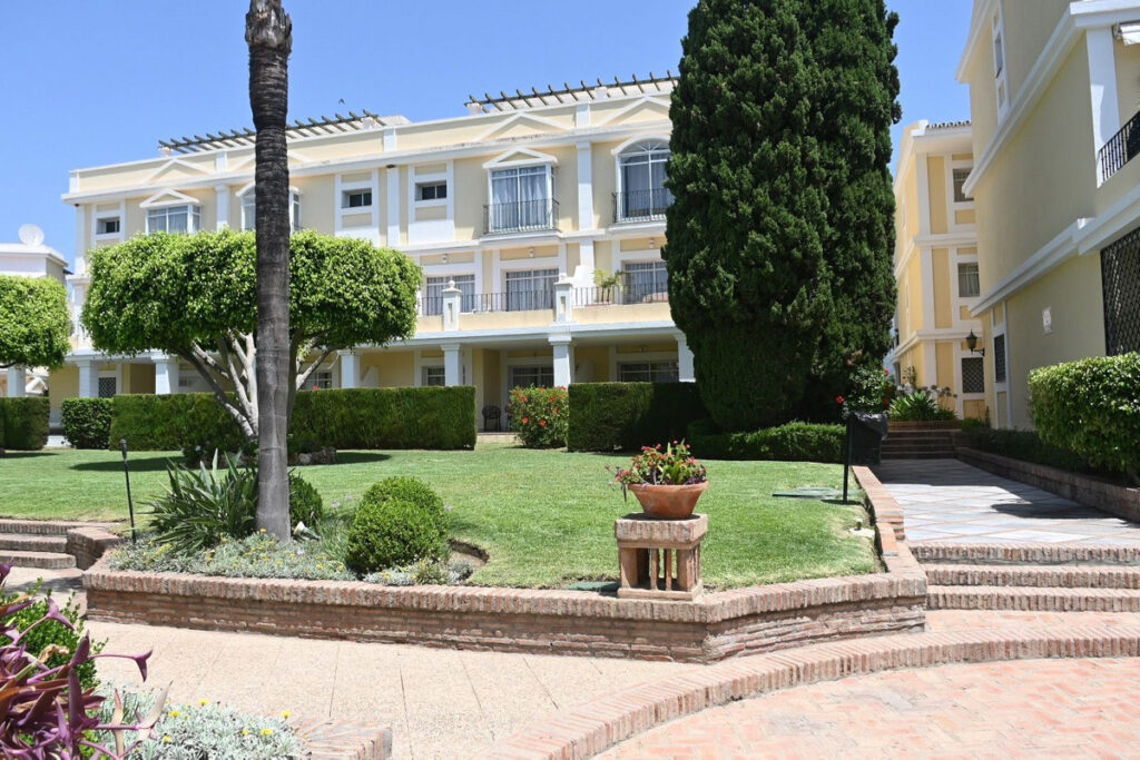 Ground Floor Apartment Nueva Andalucía