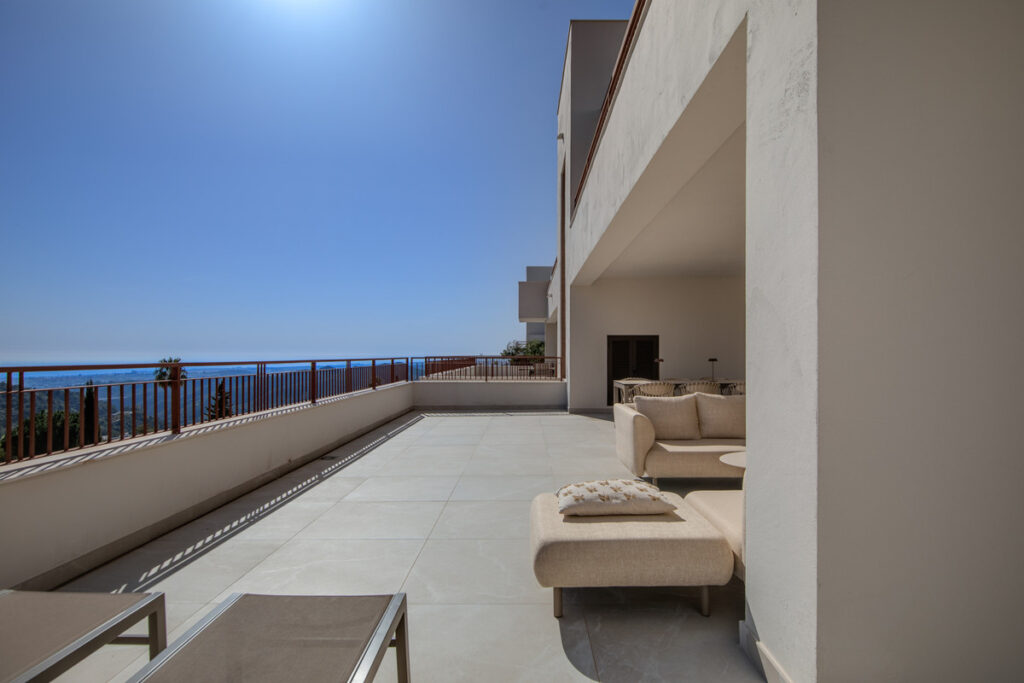 Middle Floor Apartment Istán