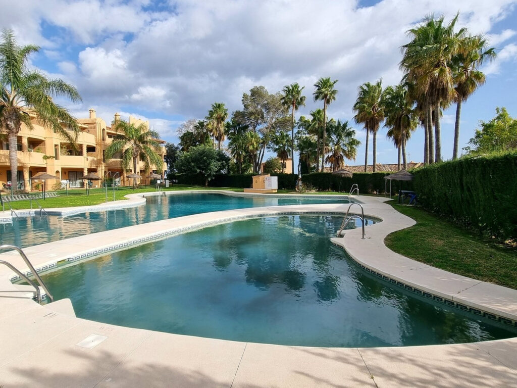 Middle Floor Apartment Calahonda