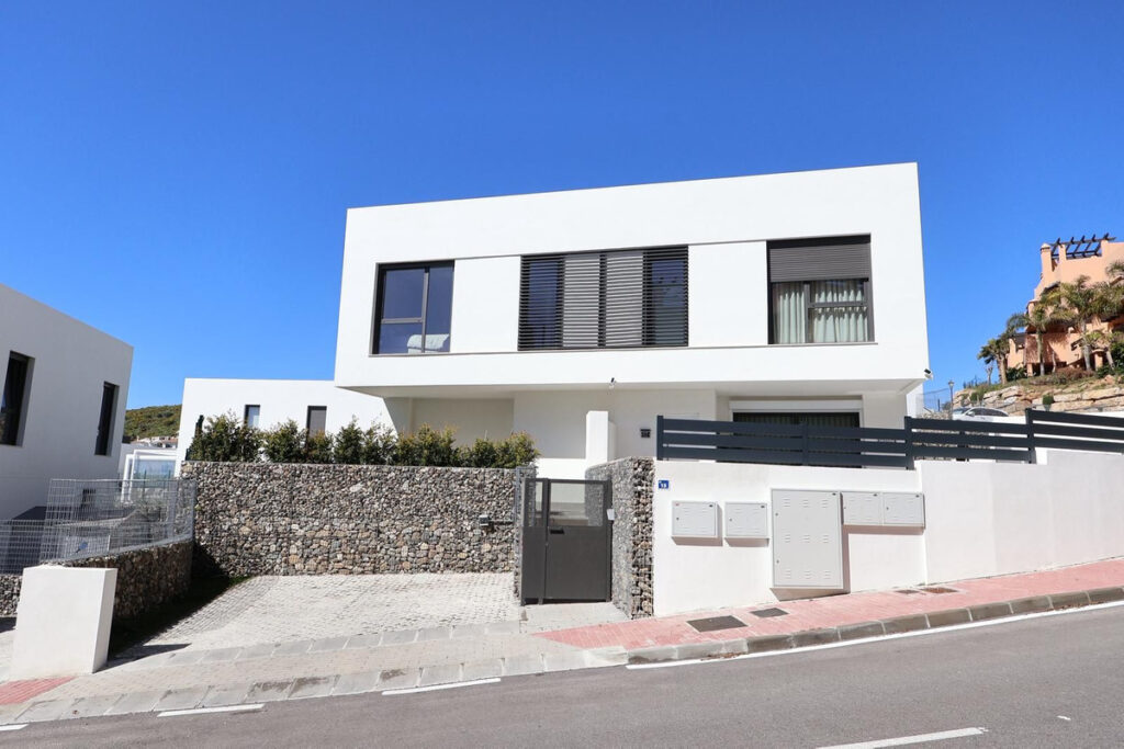 Semi-Detached House Riviera del Sol