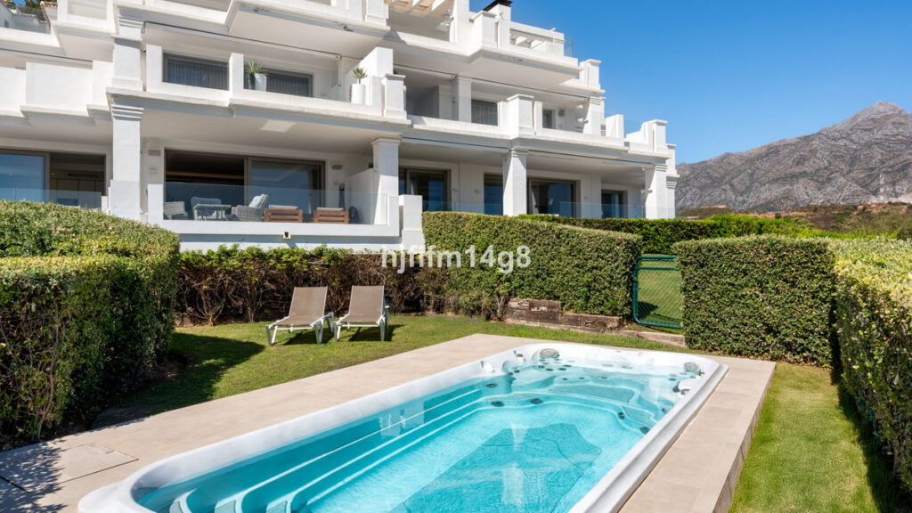 Middle Floor Apartment Nueva Andalucía