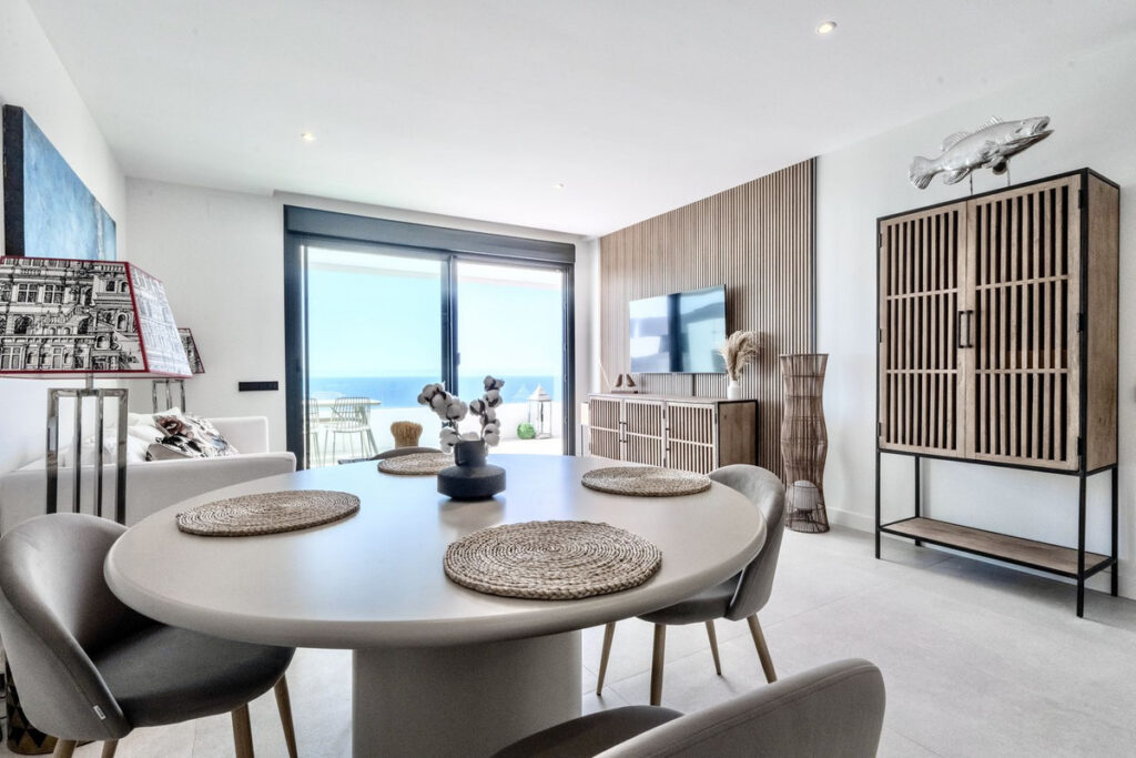 Middle Floor Apartment Altos de los Monteros