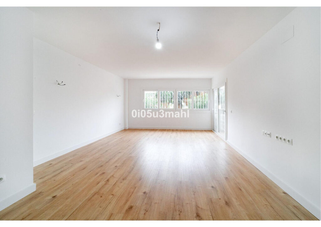 Middle Floor Apartment El Palo