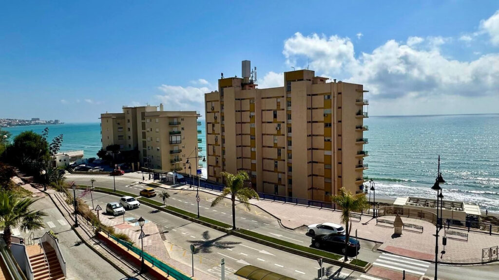 Middle Floor Apartment Fuengirola