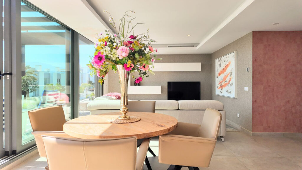 Middle Floor Apartment Cancelada