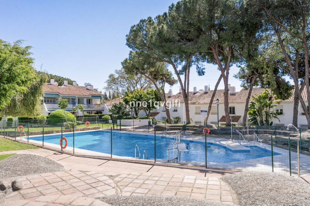 Middle Floor Apartment Nagüeles