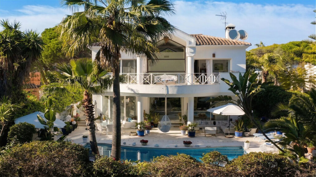 Detached Villa New Golden Mile