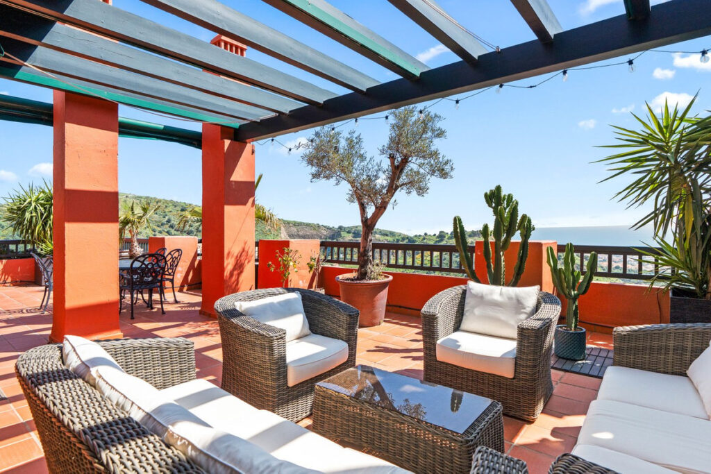 Top Floor Apartment Calahonda