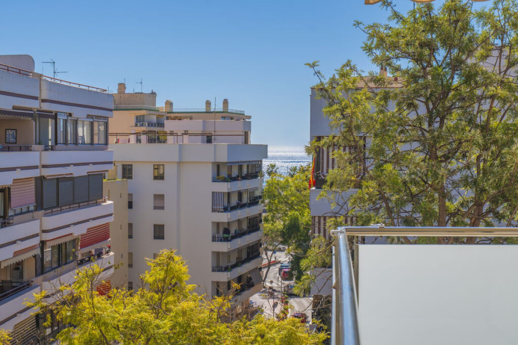 Middle Floor Apartment Marbella