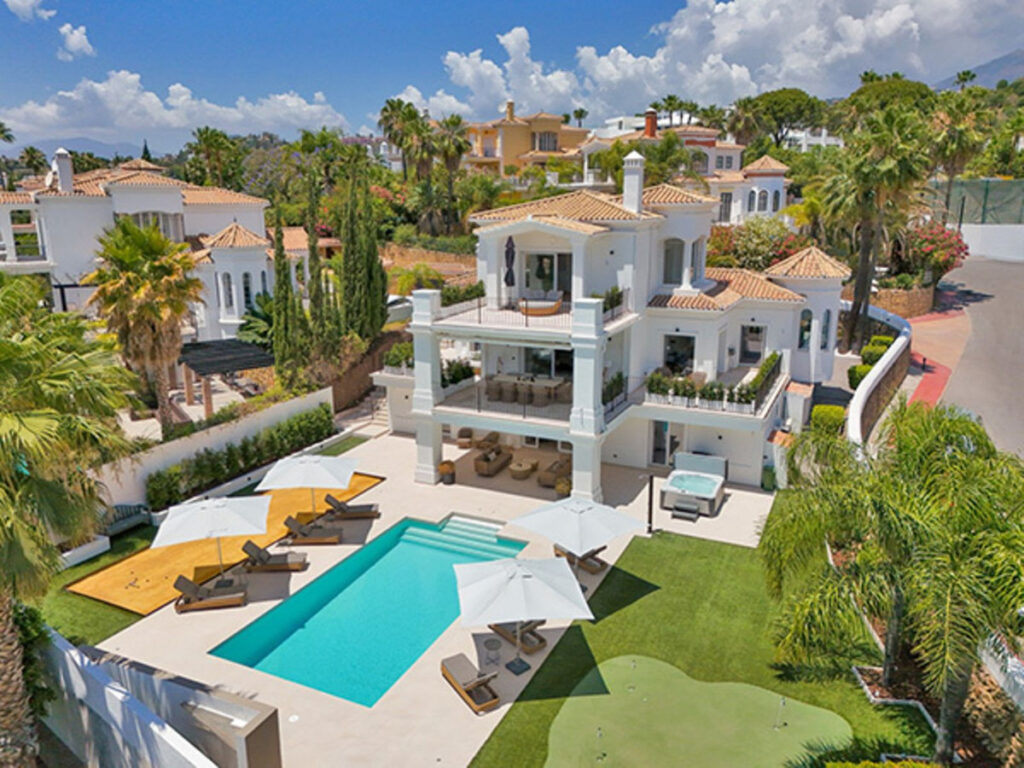 Detached Villa Nueva Andalucía