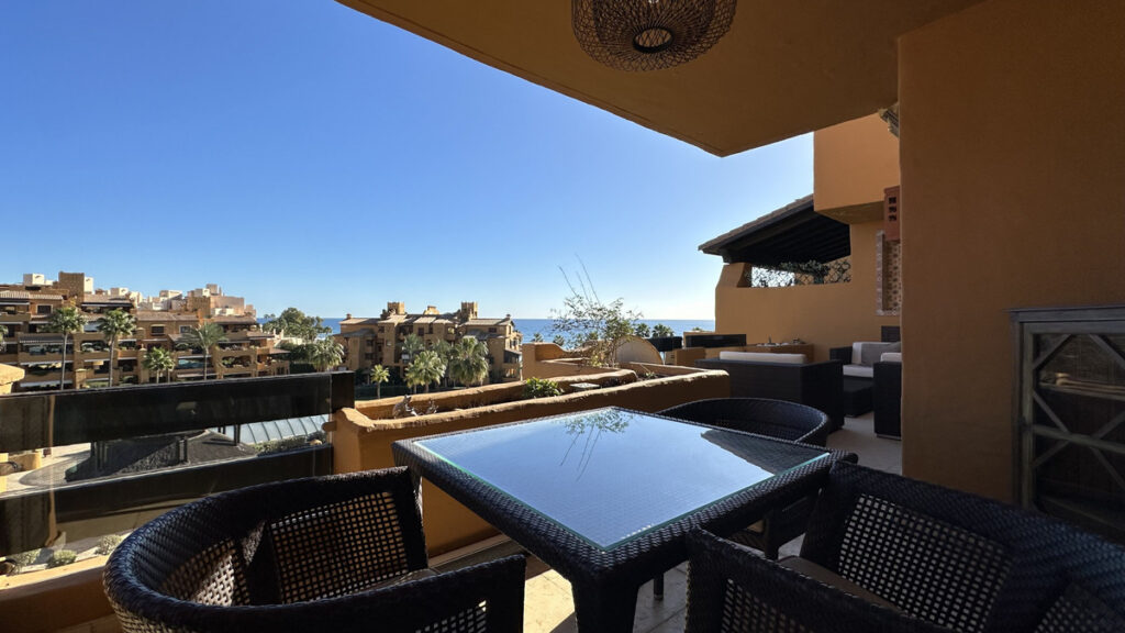 Middle Floor Apartment Estepona