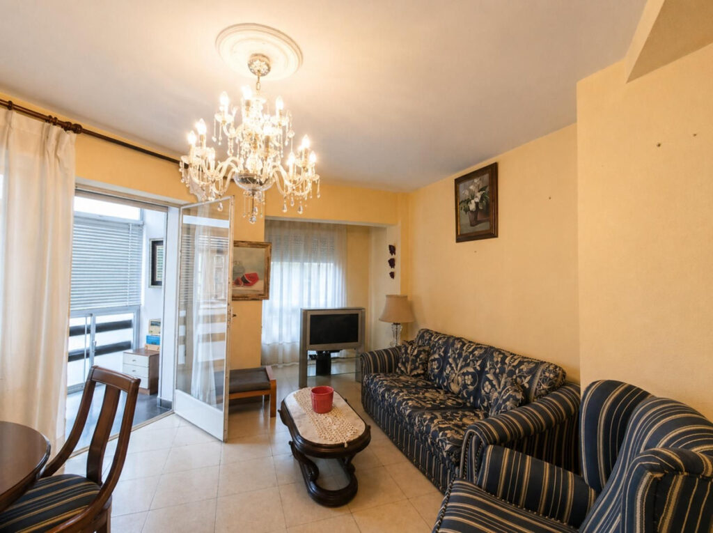 Middle Floor Apartment La Trinidad