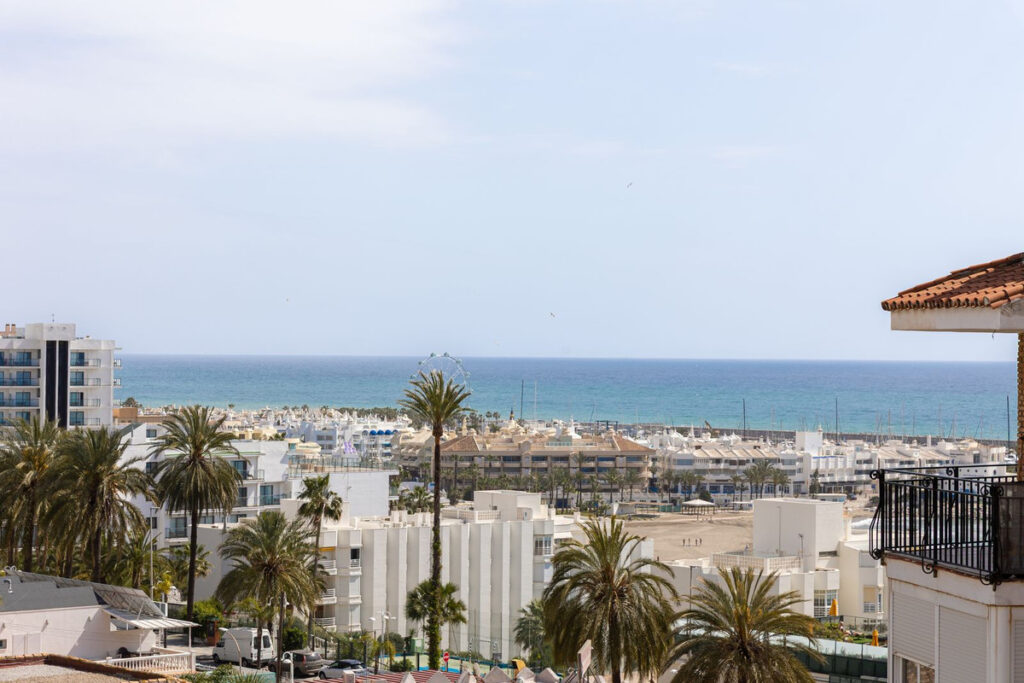 Middle Floor Apartment Benalmadena Costa