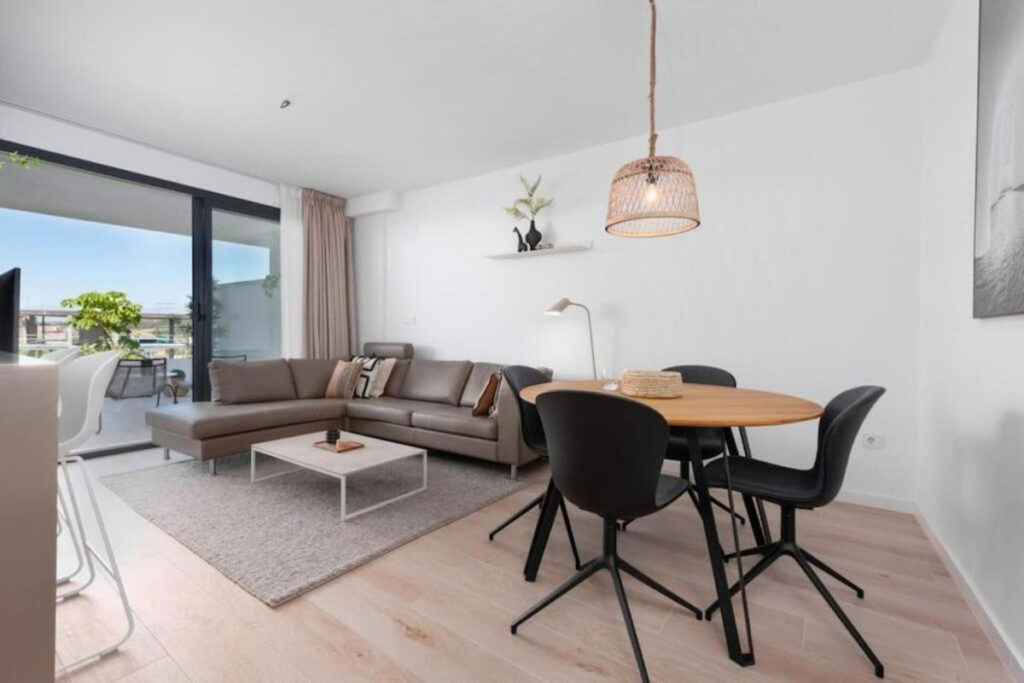 Middle Floor Apartment Estepona