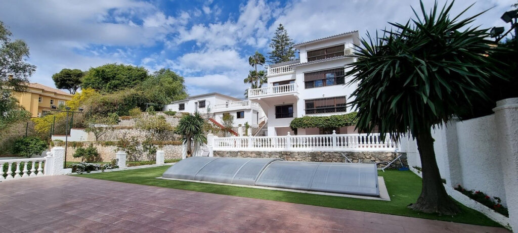 Detached Villa El Palo