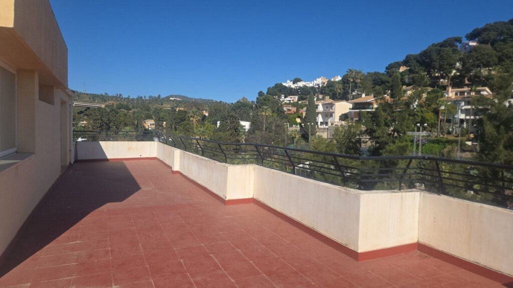 Top Floor Apartment El Palo