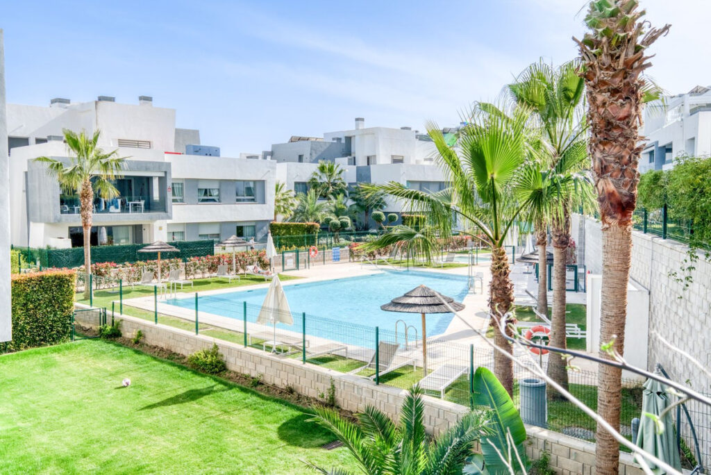 Middle Floor Apartment Estepona