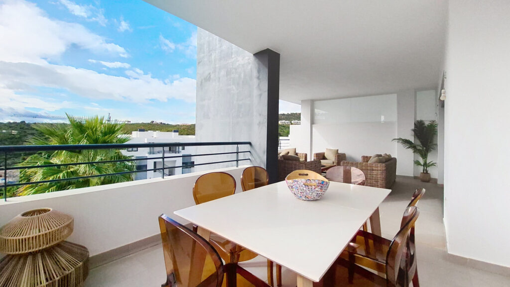 Middle Floor Apartment Casares
