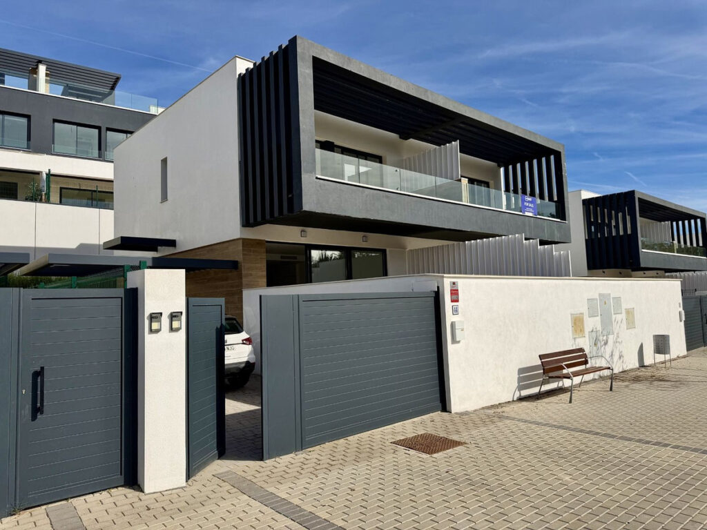 Semi-Detached House Atalaya
