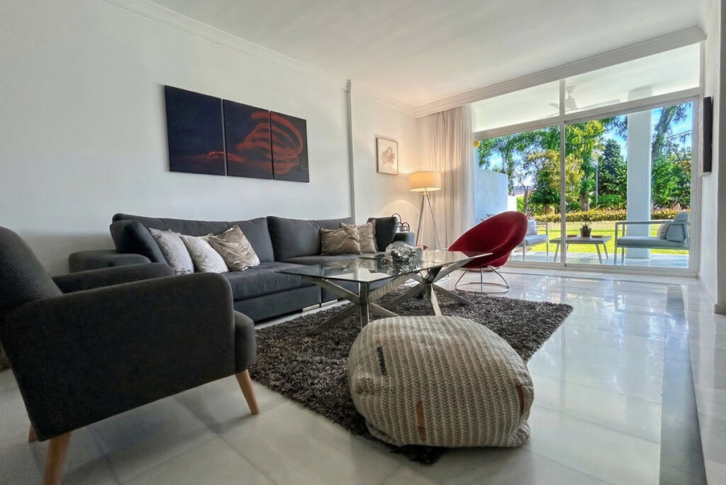 Middle Floor Apartment Puerto Banús
