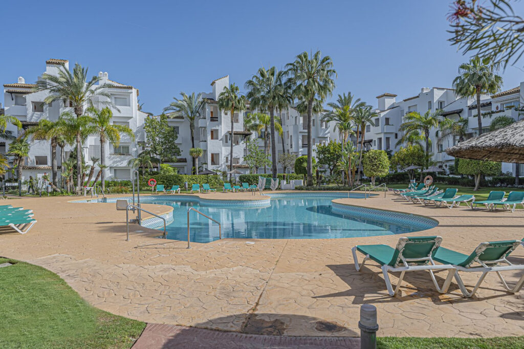 Middle Floor Apartment Costalita