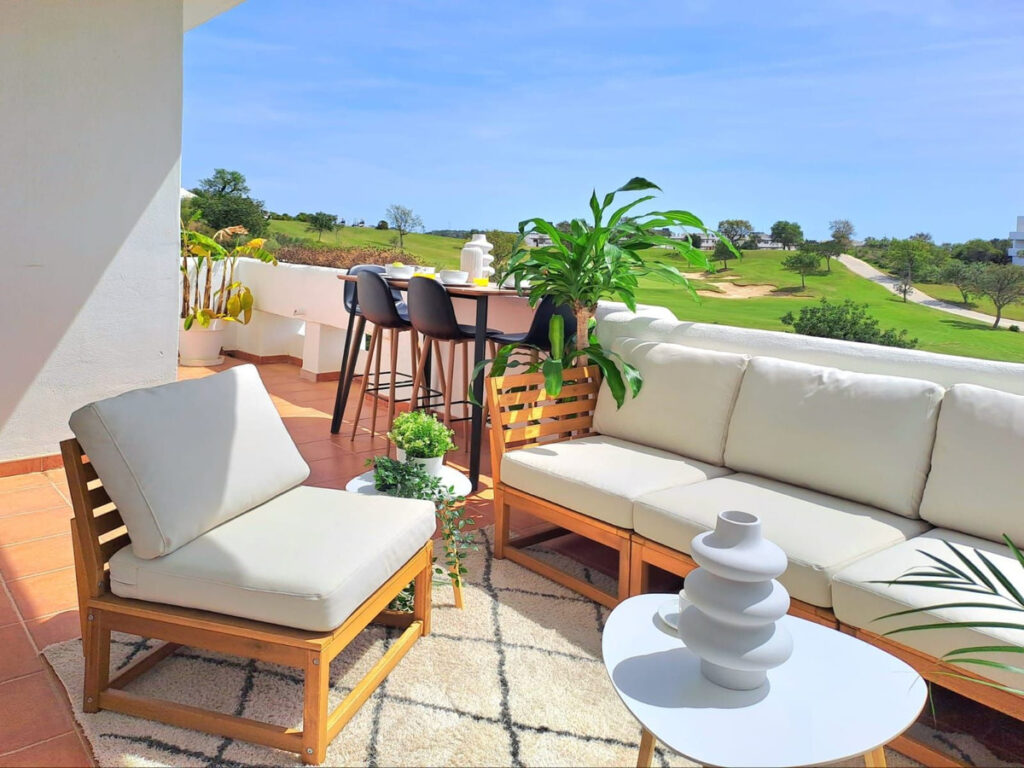 Middle Floor Apartment Valle Romano