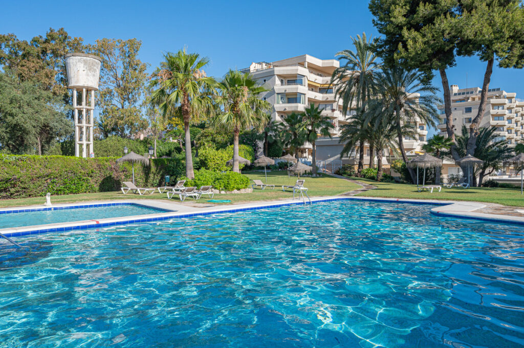 Middle Floor Apartment Estepona