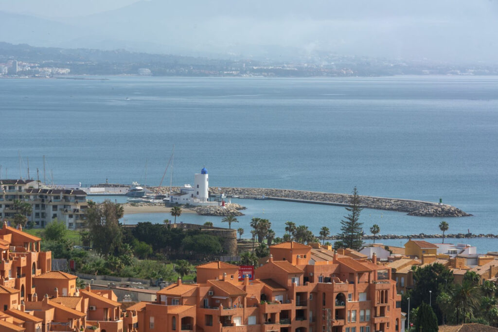 Middle Floor Apartment Manilva