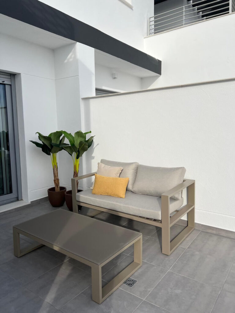 Middle Floor Apartment Valle Romano