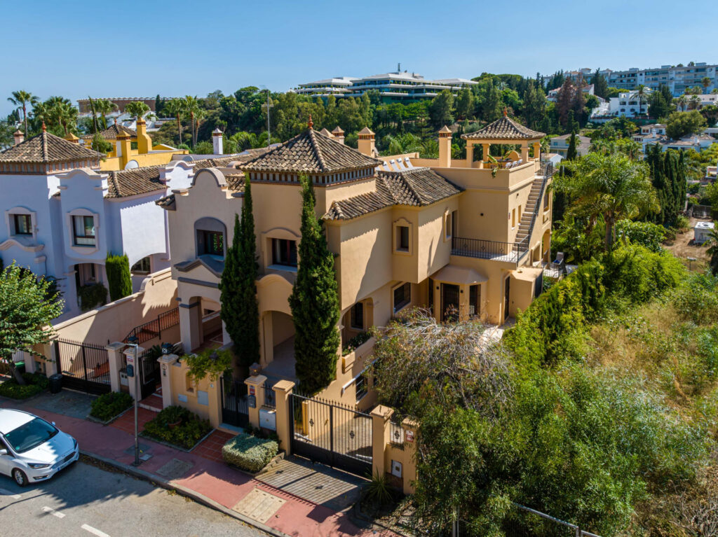 Semi detached villa situated in Vasari resort In Marbella – Puerto Banus