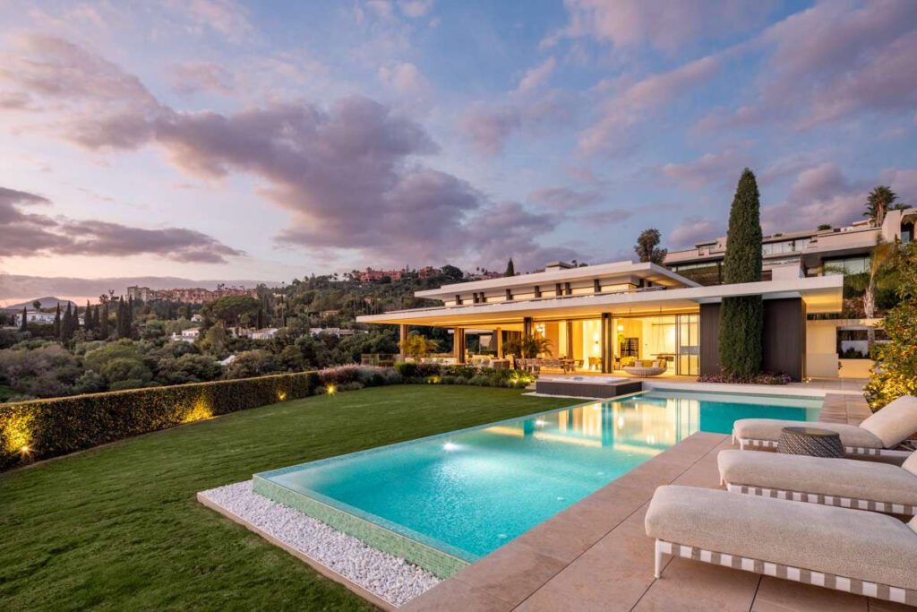 Architectural Masterpiece in The Hills, La Quinta In Benahavis