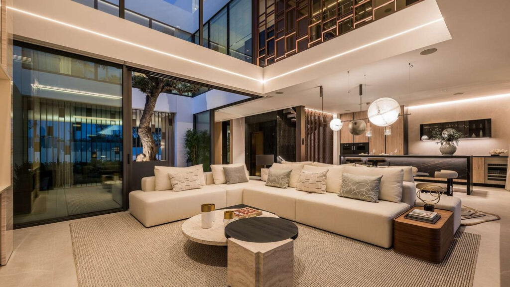 Exclusive Luxury Villas in Vilas 12, Marbella In Marbella