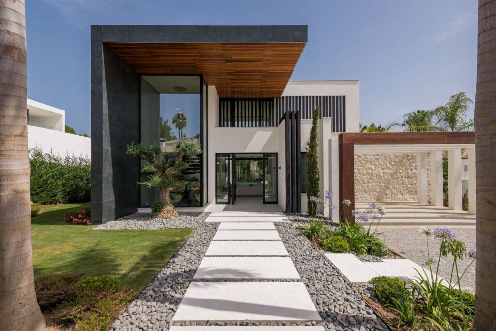 Sophisticated Luxury Residence with Wine Cellar and Private Spa In Marbella