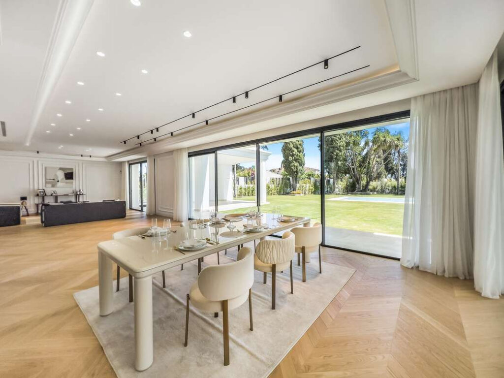 Luxury Villas in Lomas de Marbella Club In Marbella