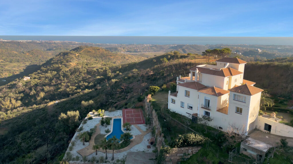 Spectacular Villa on a Large Plot with Panoramic Sea Views – Forest Hills In Estepona