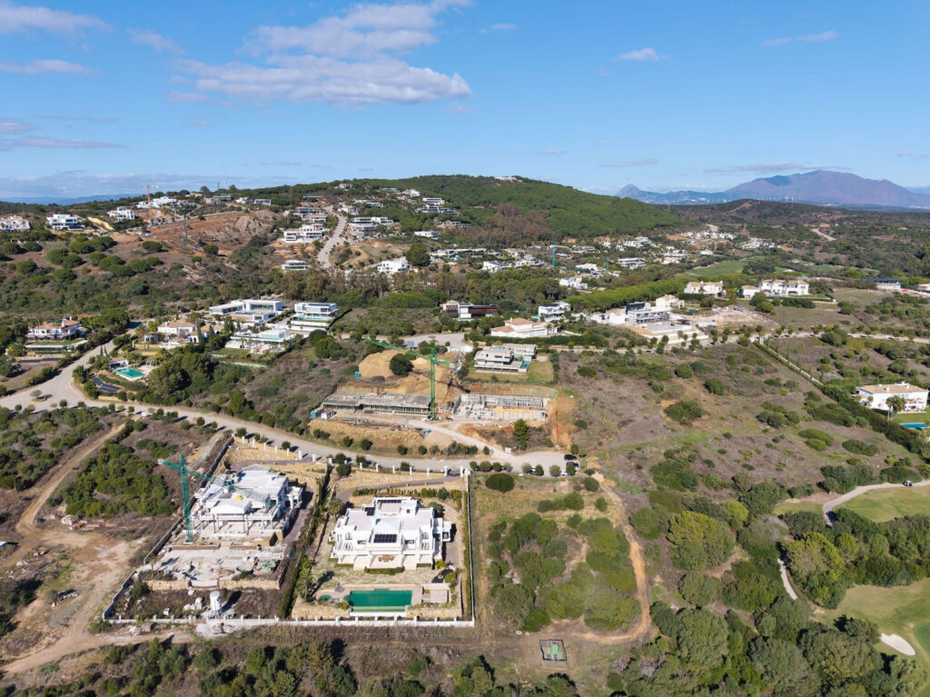 INCREDIBLE PLOT FOR SALE WITH PROJECT, BUILDING PERMIT, AND SEA VIEWS IN SOTOGRANDE In Sotogrande