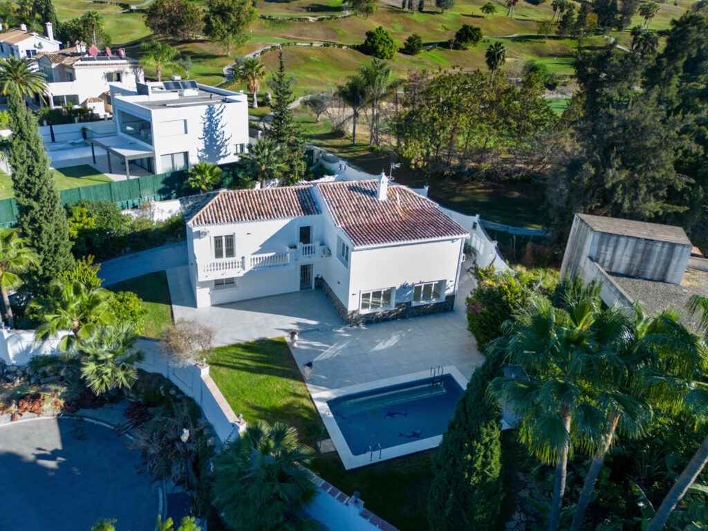 Villa In Los Naranjos Golf Nueva Andalucia Marbella