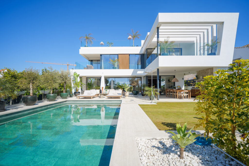 Villa In Marbesa Marbella Este Marbella