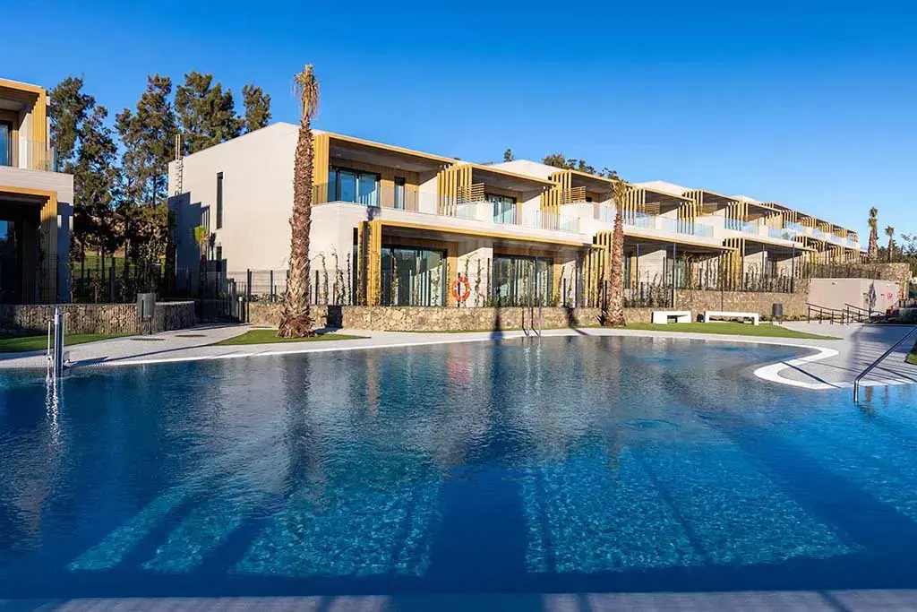 Where the sea meets nature In El Chaparral