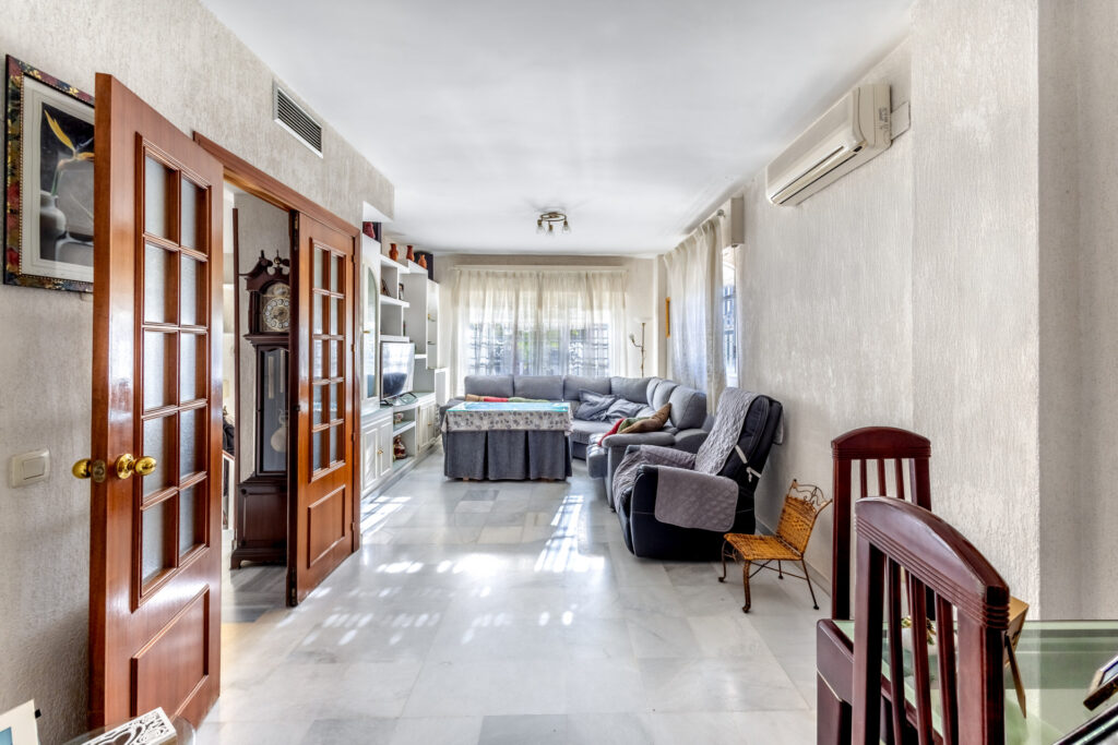 Spacious triplex with 5 bedrooms In Jerez de la Frontera