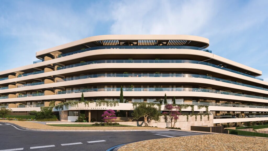 A new life between the sea and the mountains In Estepona