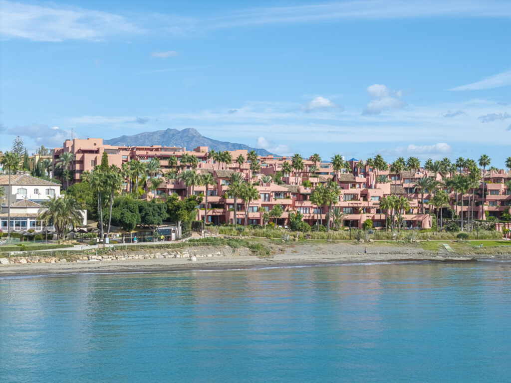 Beachfront Ground-Floor Apartment in Cabo Bermejo, Estepona In Cabo Bermejo