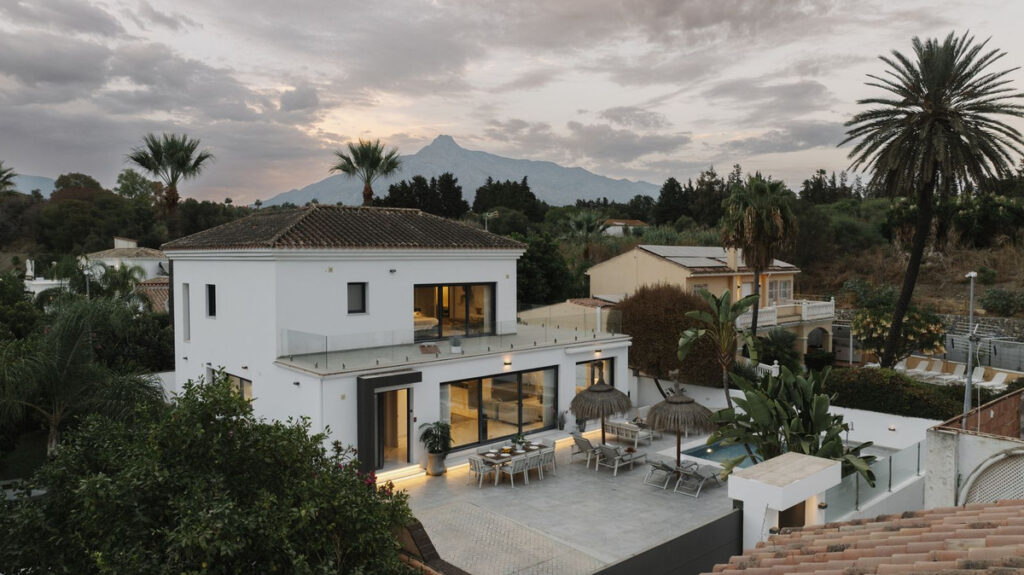 Detached Villa Nueva Andalucía