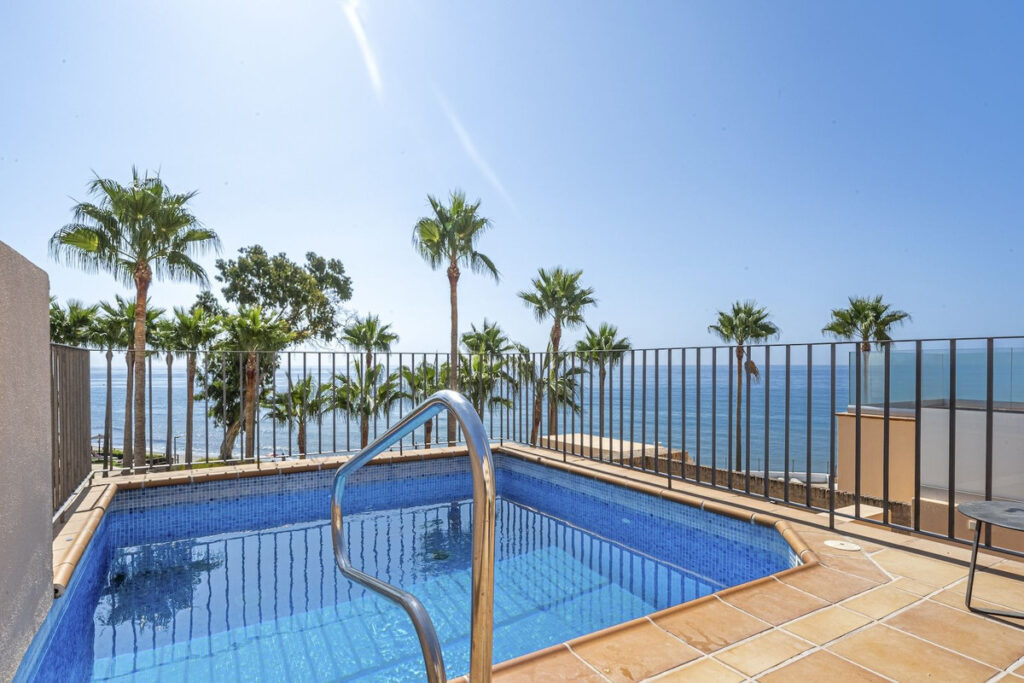 Top Floor Apartment Estepona