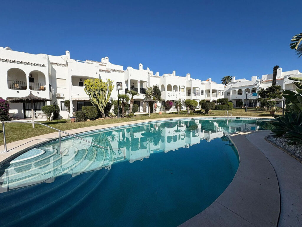 Semi-Detached House Bel Air