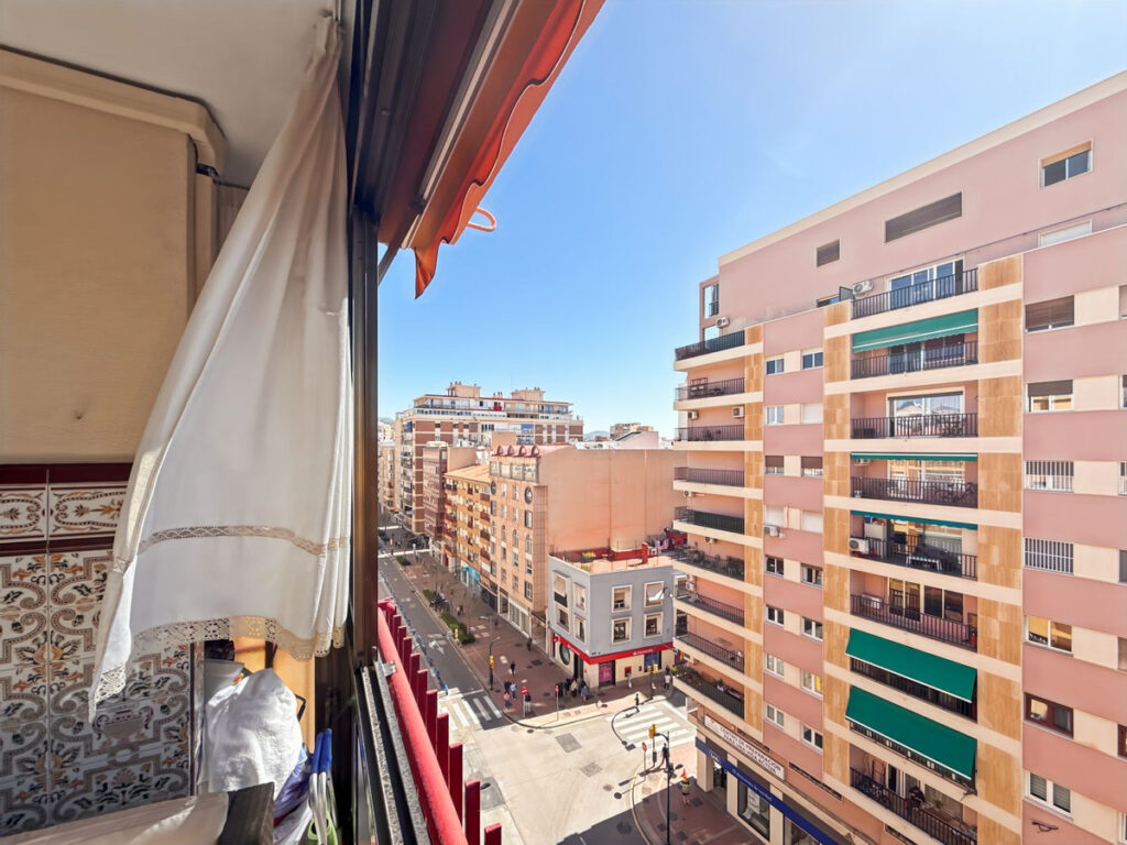 Top Floor Apartment Perchel Sur