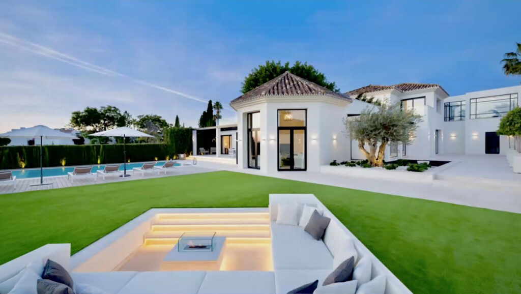 Detached Villa Aloha