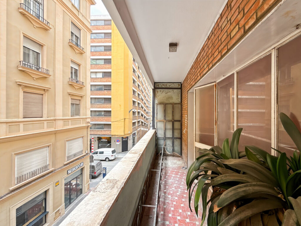Middle Floor Apartment Soho